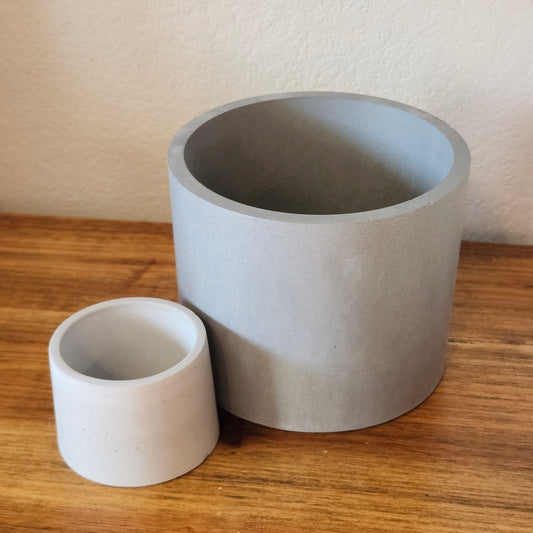 Large Round Pots